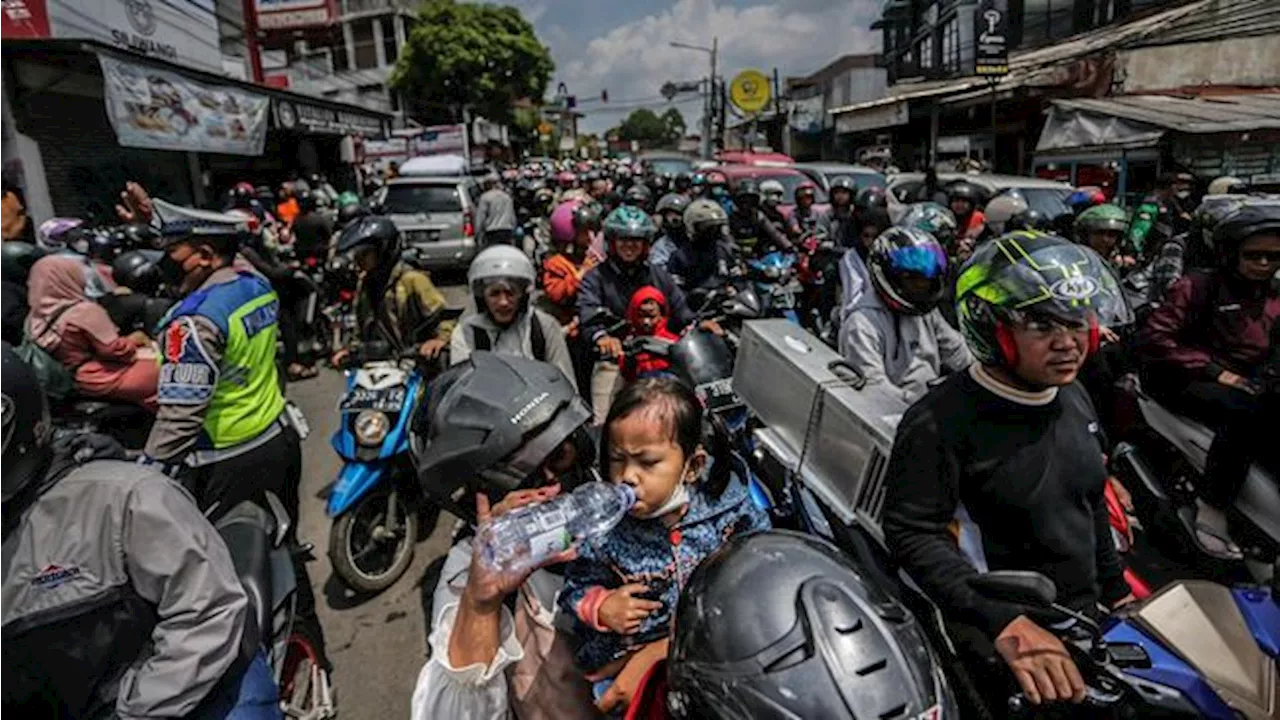 Arus Kendaraan Meningkat, Akses Keluar Puncak Bogor Ditutup Sementara