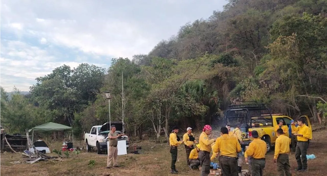 Incontrolable, el incendio de la Sierra de San Miguelito, en San Luis Potosí