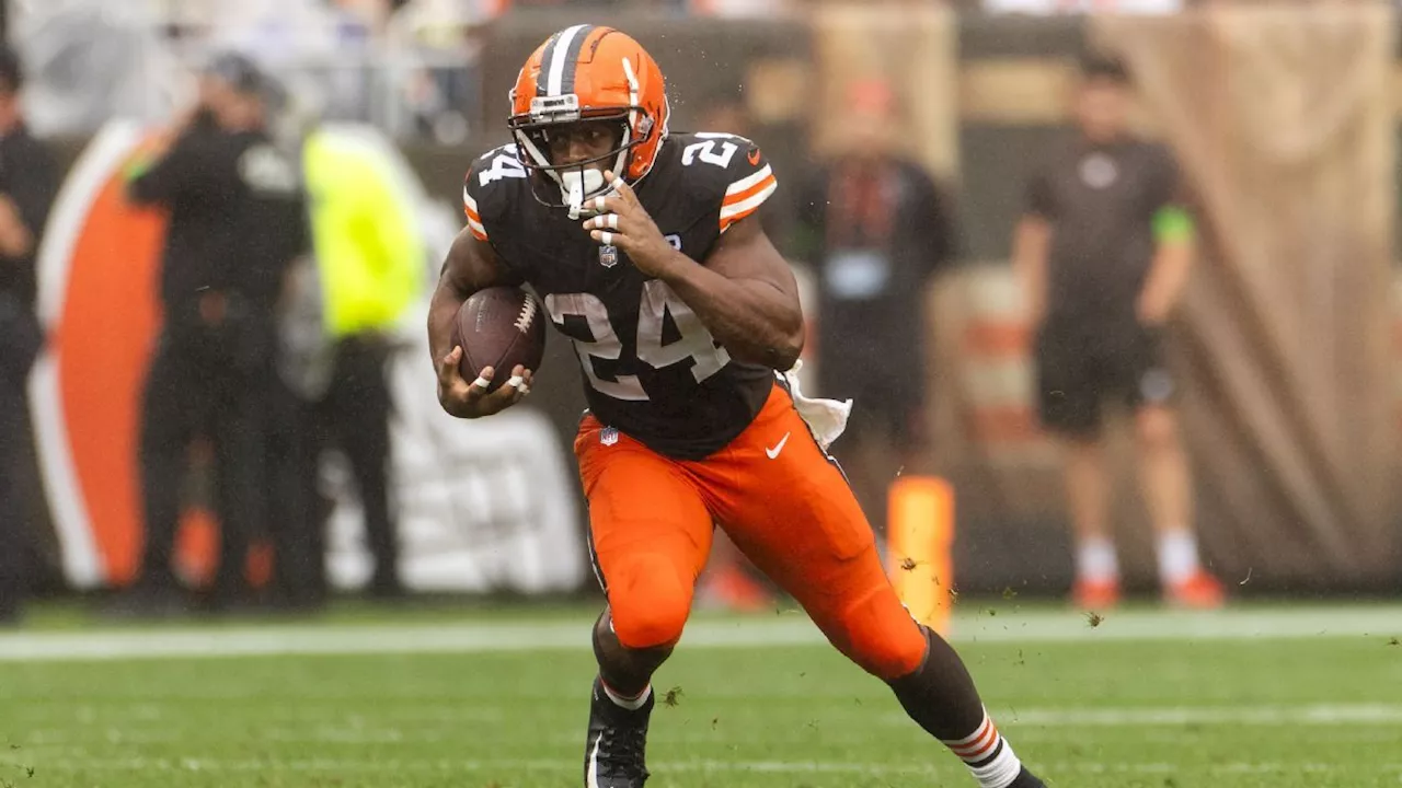 Browns, Nick Chubb rework deal to keep RB in Cleveland