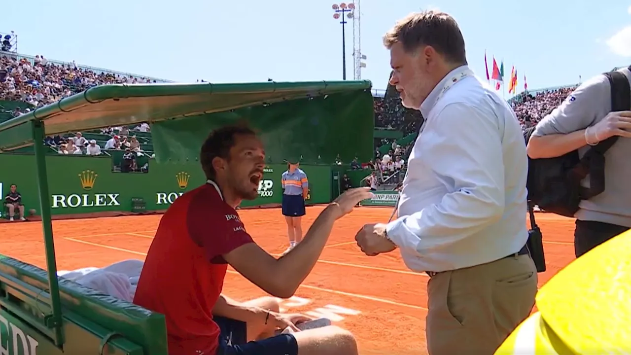  Daniil Medvedev beschimpft Schiedsrichter: 'Mach deine verdammten Augen auf'
