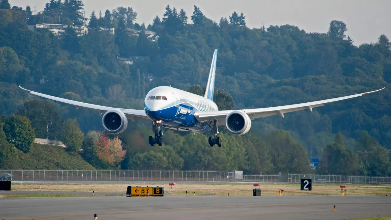 FAA Investigates Boeing Over Shortcut Allegations on Dreamliner Jets