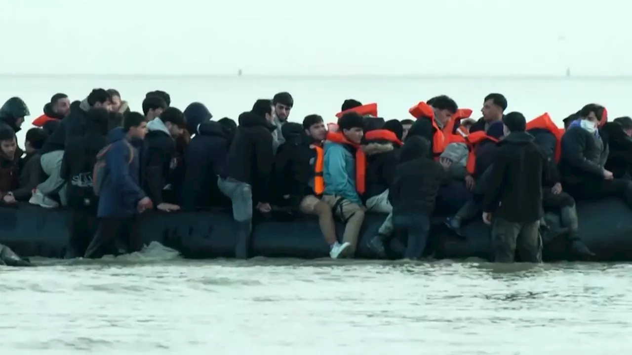 British-Funded French Police Filmed Allowing Migrants to Cross English Channel