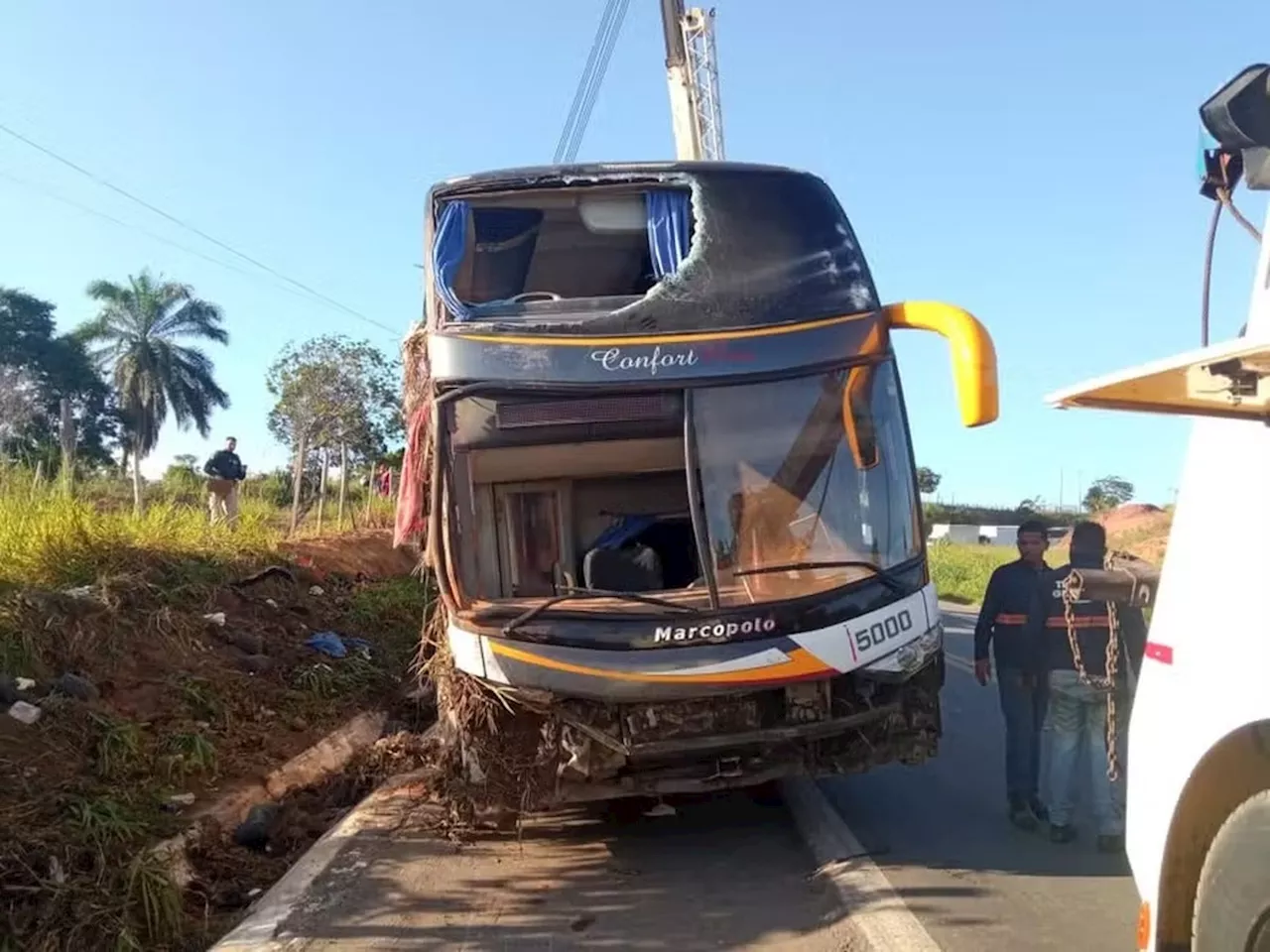 Acidente de ônibus na Bahia deixa nove mortos e 23 feridos