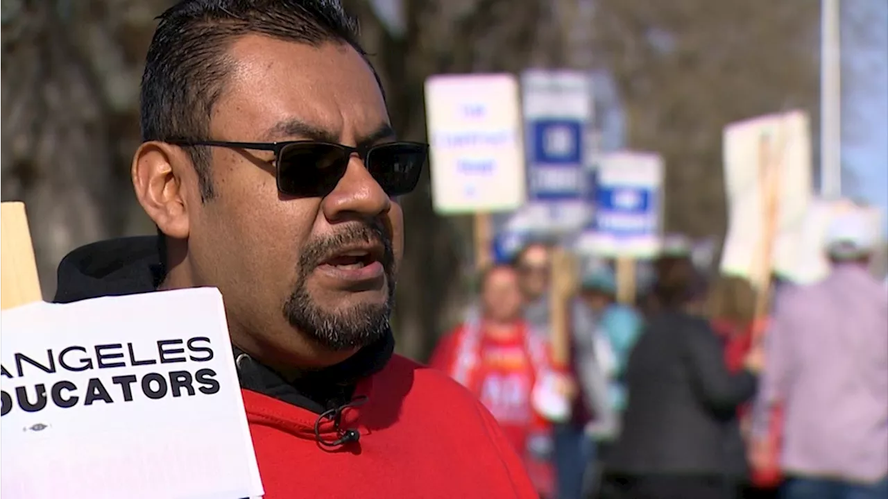 'What we are doing is right': Port Angeles paraeducators defy judge, continue strike