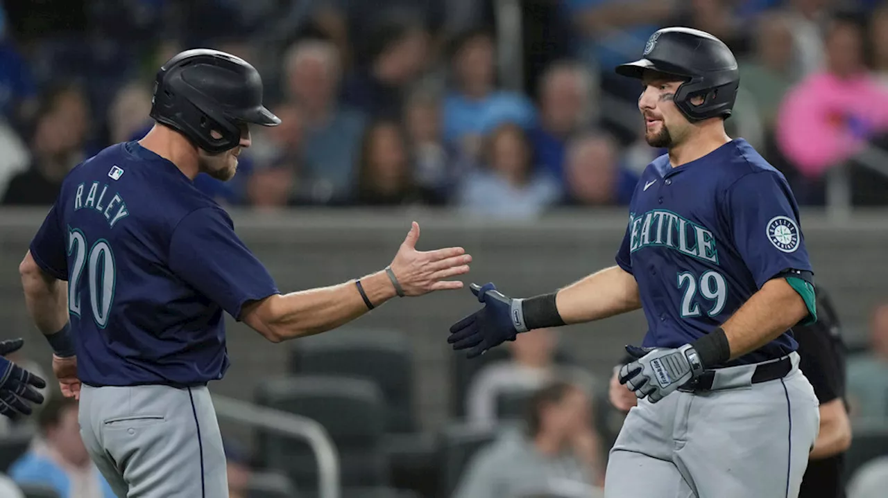 Cal Raleigh hits 2-run HR in 10th inning, Mariners beat Blue Jays 6-1 to avoid sweep