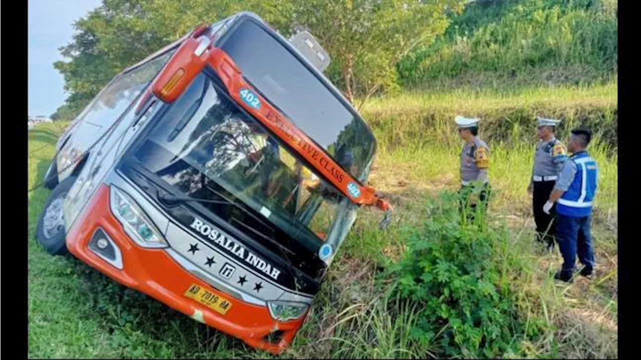 Kecelakaan Bus Rosalia Indah di Tol Semarang-Batang, Polisi Sebut Sopir Mengantuk