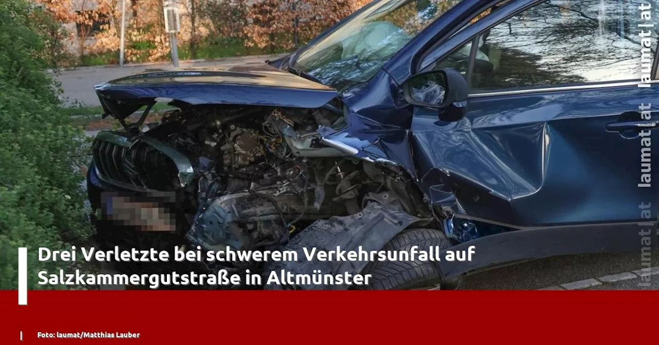 Drei Verletzte bei schwerem Verkehrsunfall auf Salzkammergutstraße in Altmünster