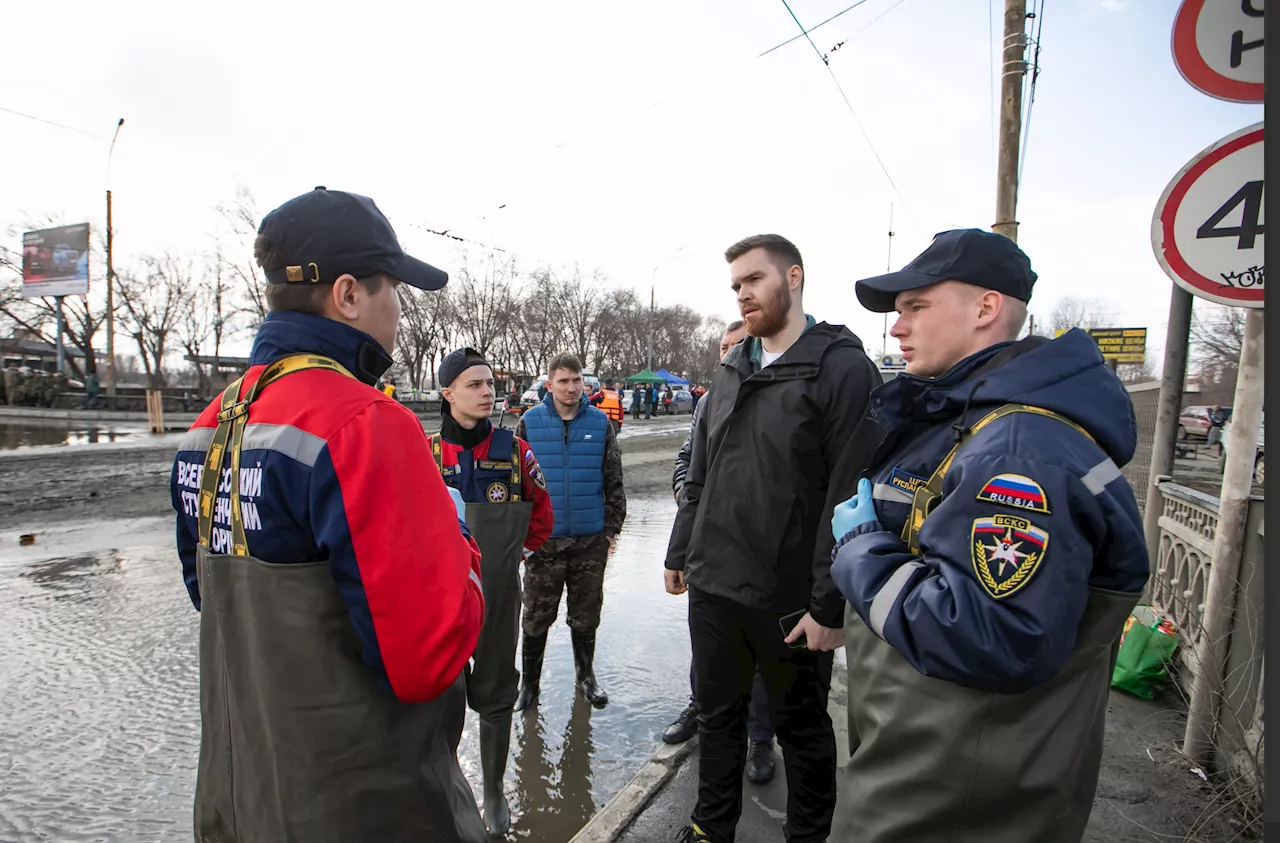 'Лидеры России' помогают пострадавшим от паводка в Оренбуржье