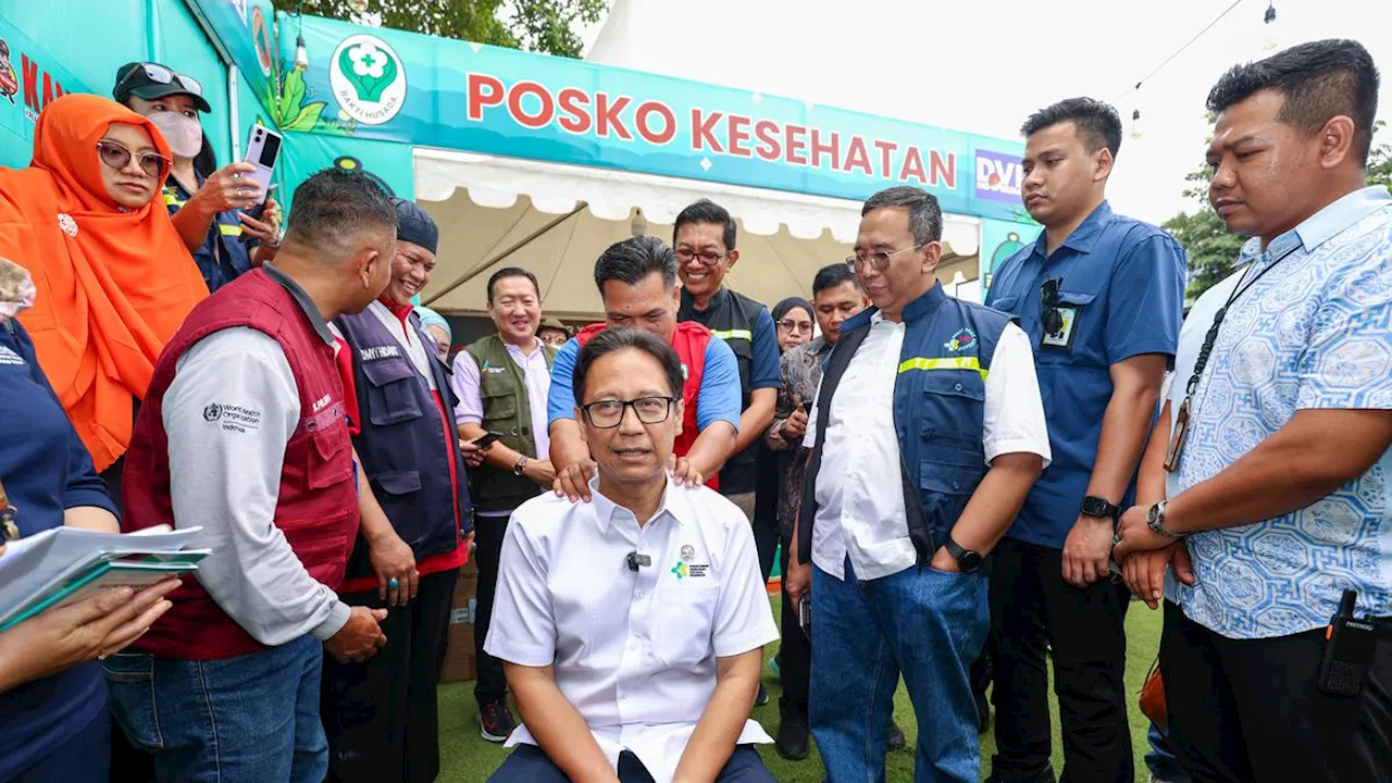 Ketika Menkes Budi Gunadi Coba Layanan Akupresur di Pos Kesehatan Mudik