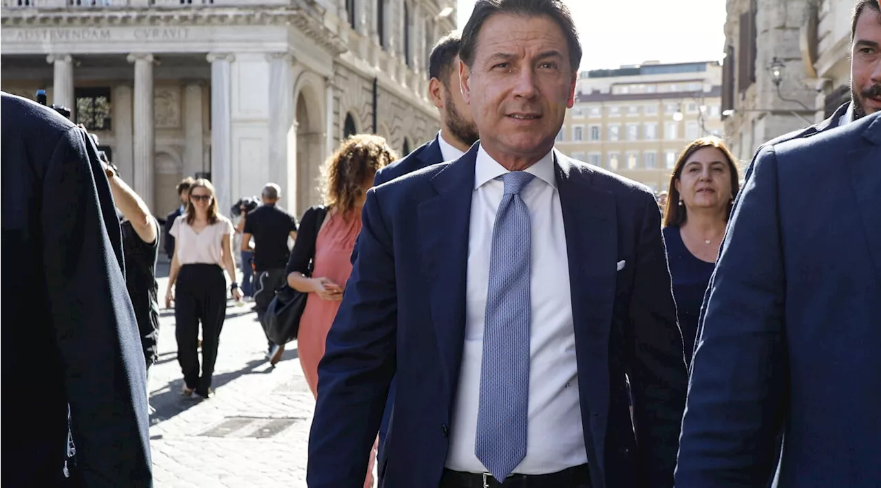 Puglia, Conte: 'E' ora di fare pulizia, lasciamo i nostri posti in giunta' | Schlein a Emiliano: 'Aprire un netto cambio di fase'