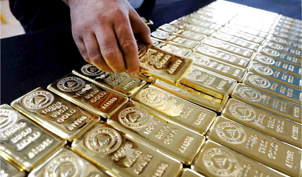 Investors Advised to Choose Physical Gold Over Gold Stocks for Market Volatility