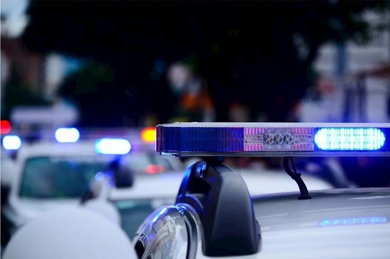 Marcos bans gov't use of sirens, blinkers