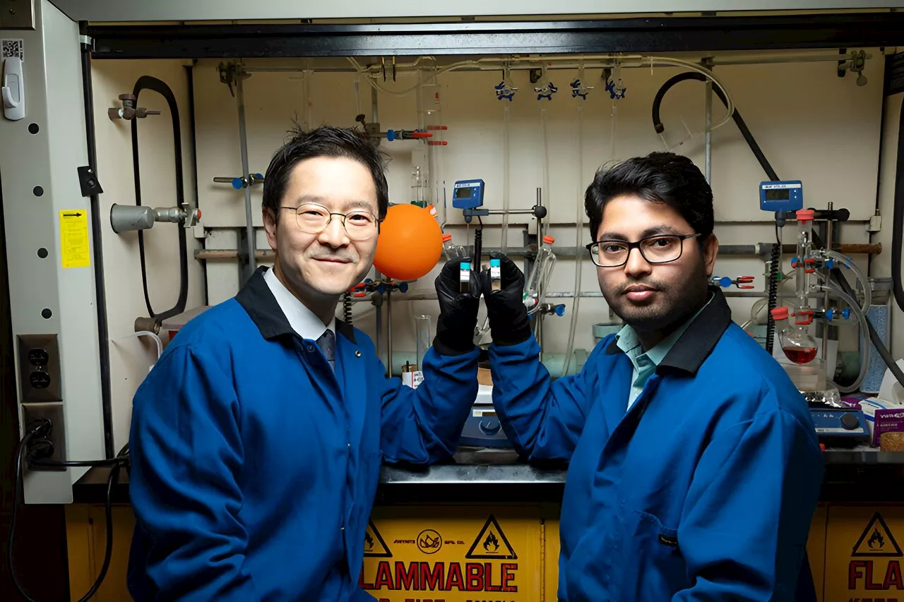 Using CO&#8322; and biomass, researchers find path to more environmentally friendly recyclable plastics