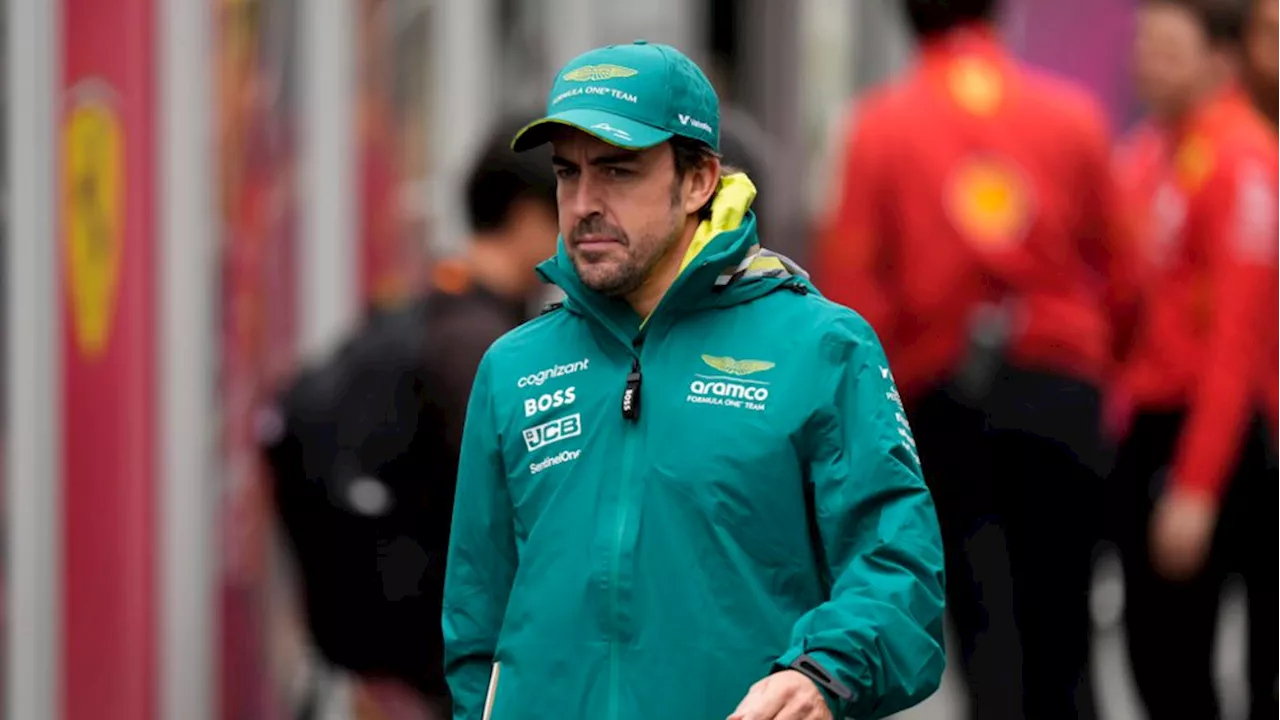 Fernando Alonso firma renovación multianual con Aston Martin