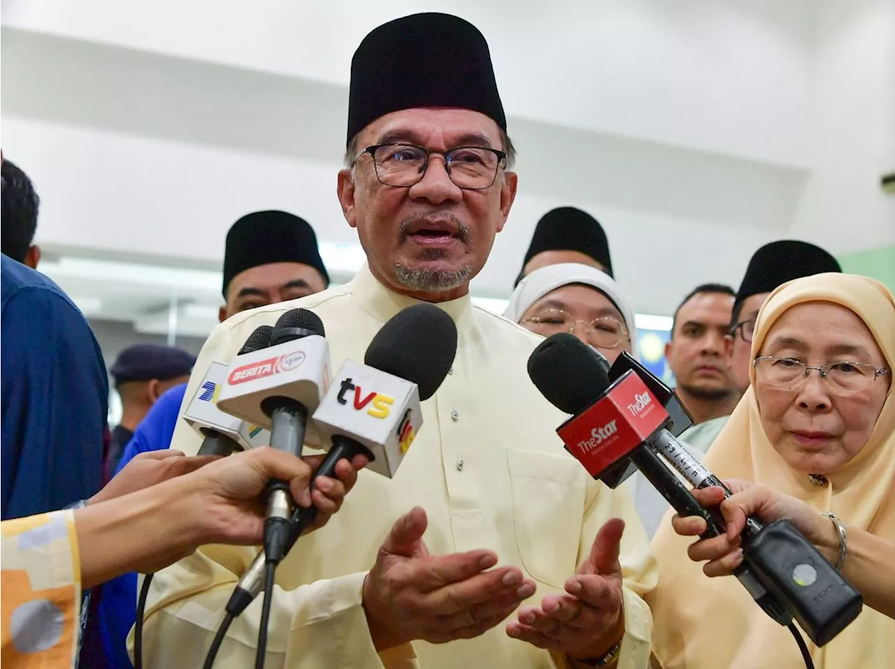 Gaza attack: Anwar reaches out to Ismail Haniyeh to convey condolences