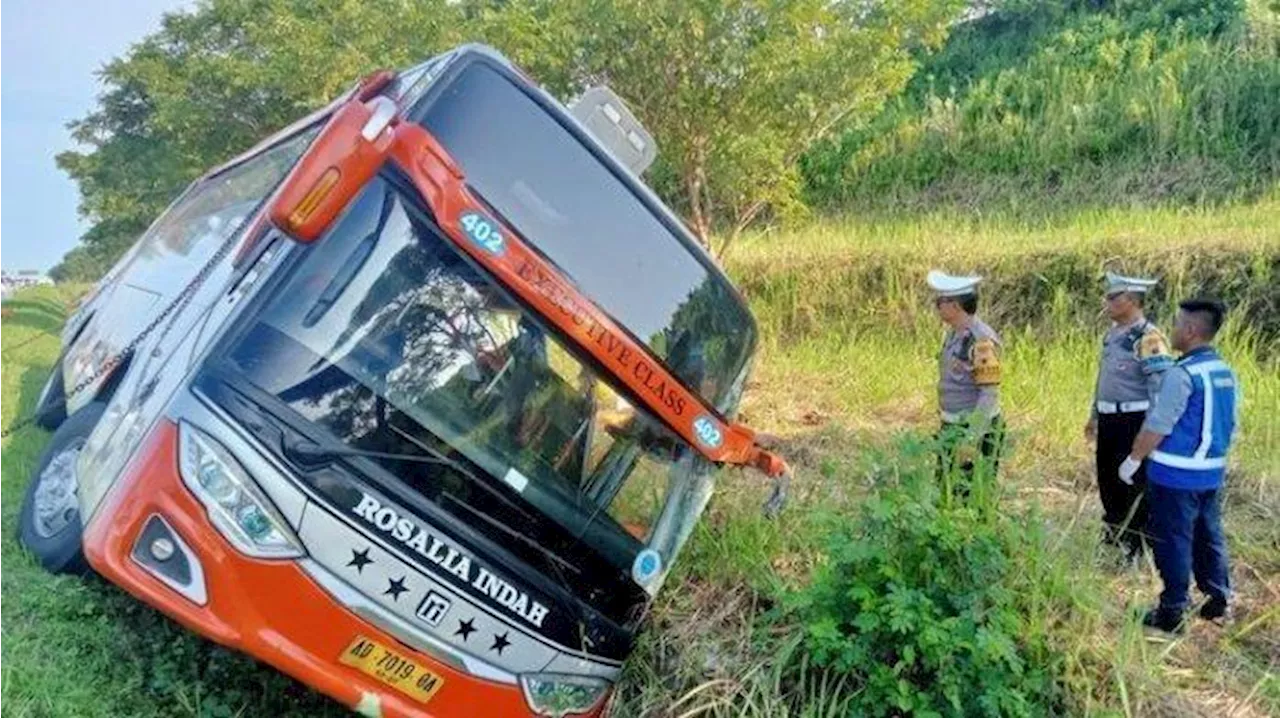 Kecelakaan Bus Rosalia Indah di Tol Batang-Semarang, 4 Korban Meninggal