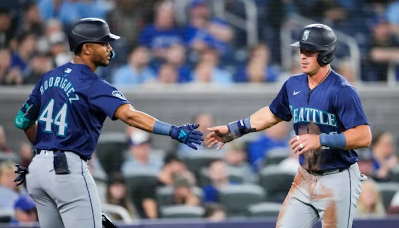 Raleigh hits two-run homer in 10th inning as Mariners top Blue Jays