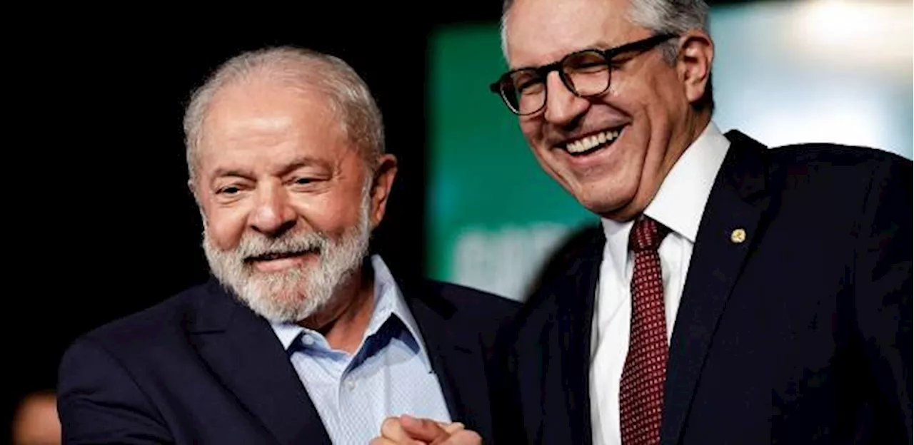 Chamado de incompetente por Lira, Padilha publica vídeo com elogios de Lula