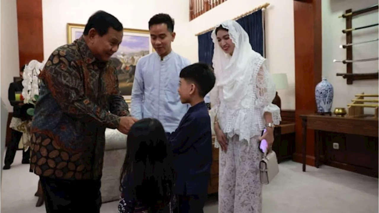 Momen Penuh Tawa Prabowo dan Gibran di Acara Halal Bihalal Sekeluarga