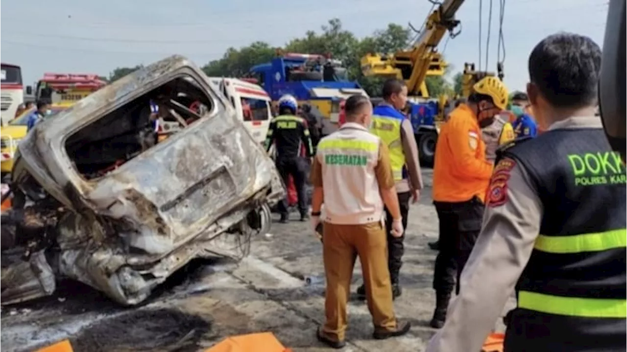 Top Trending: Kecelakaan Tol Cikampek dan Pria yang Mencoba Menerobos Istana Merdeka