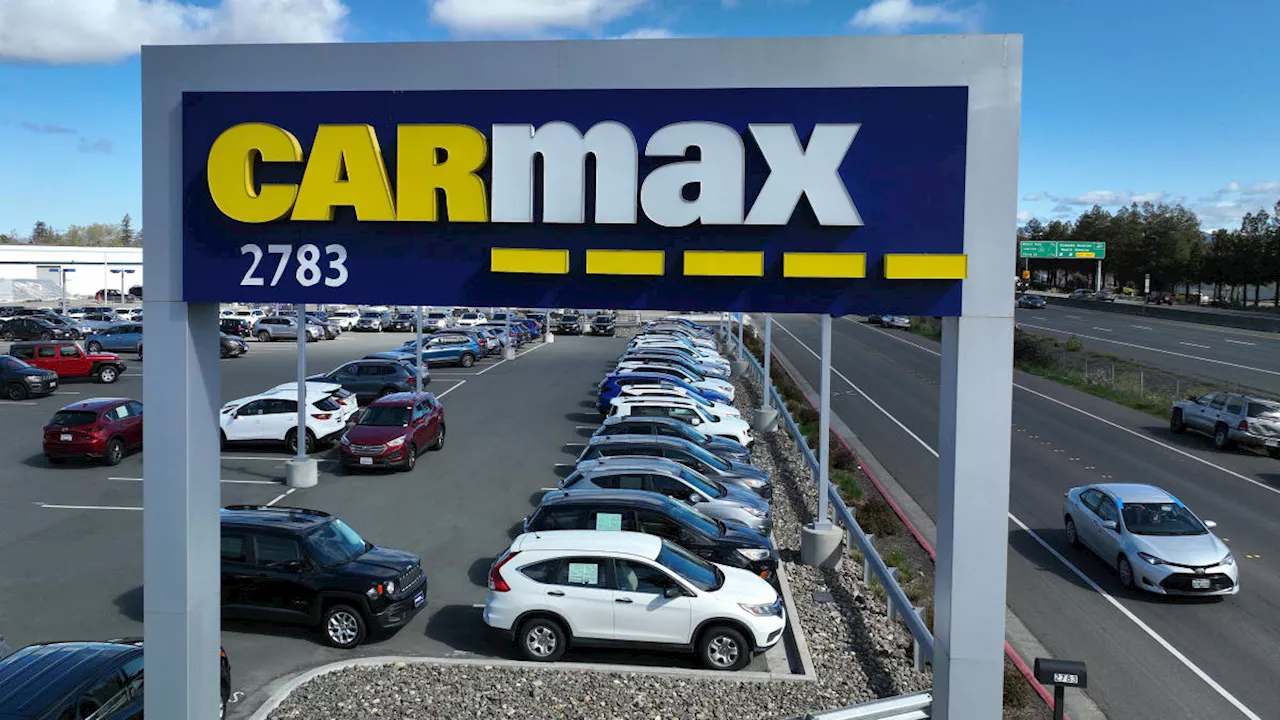 CarMax plunges on earnings miss, sales target delay