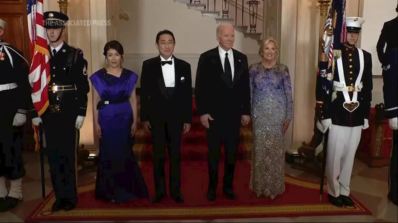 Grand Foyer photo-op for Bidens, Japanese PM Fumio Kishida and wife Yuko starts dinner festivities