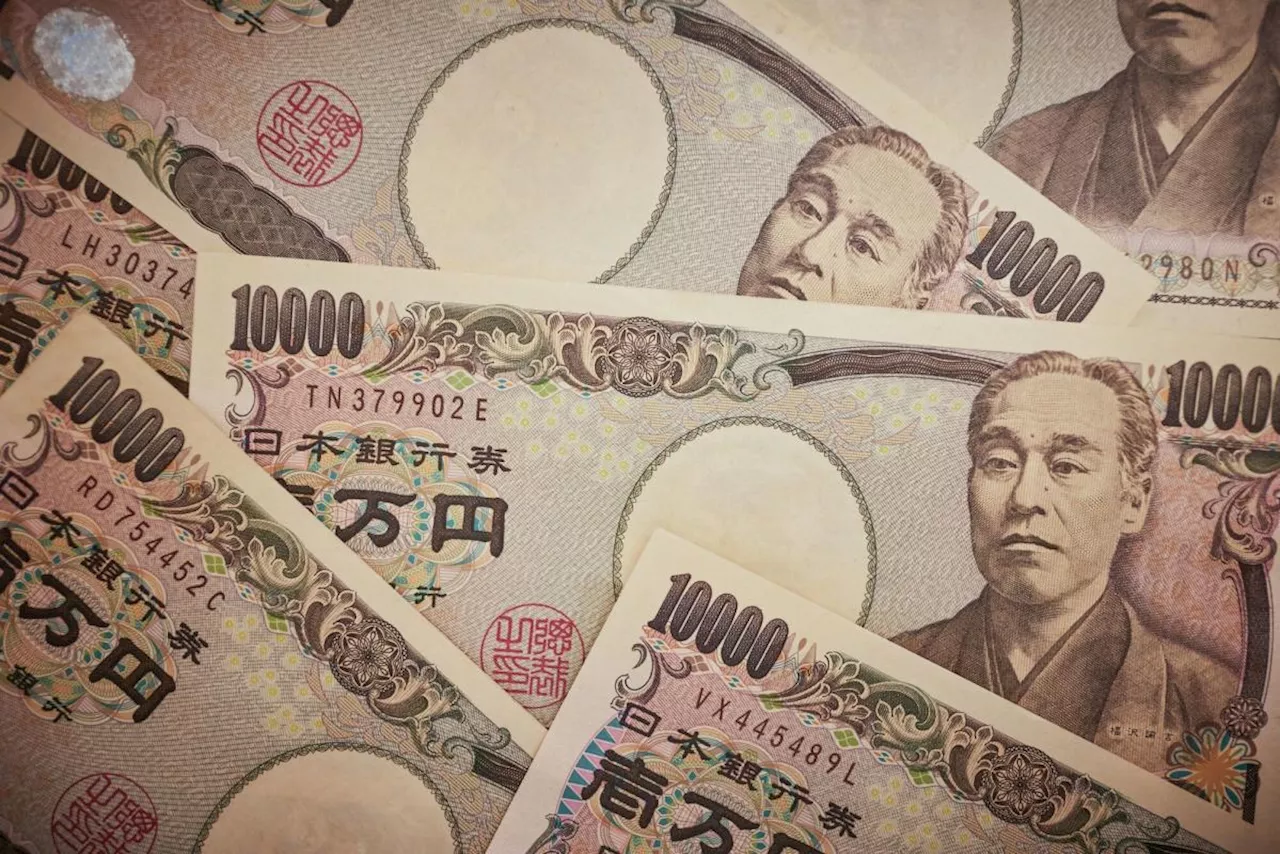 Japan’s FX Chief Warns No Options Ruled Out After Yen Slide