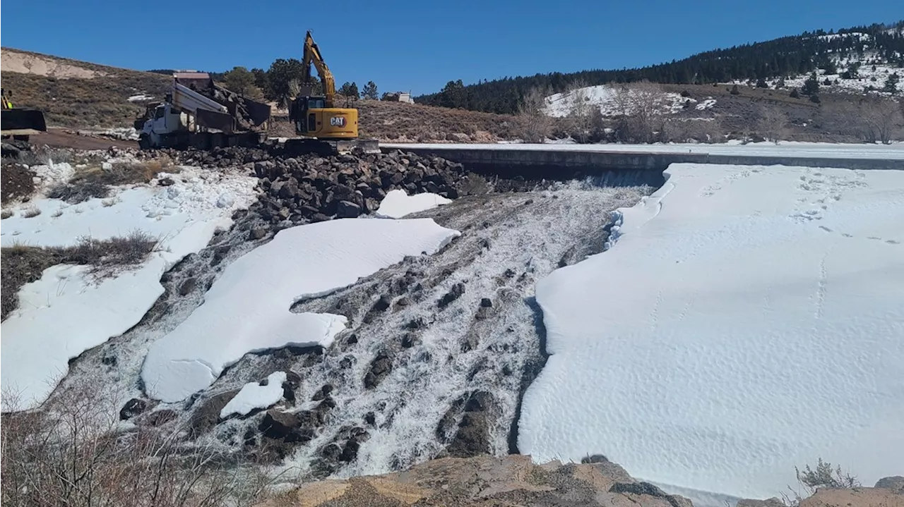 Cracked Dam in Utah Threatens Downstream Town