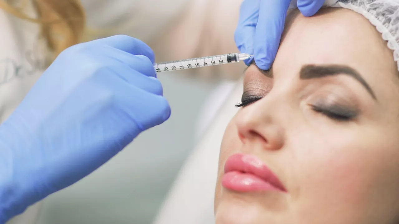 CDC investigating after botulism-like illness appears to stem from fake Botox injections in IL, TN