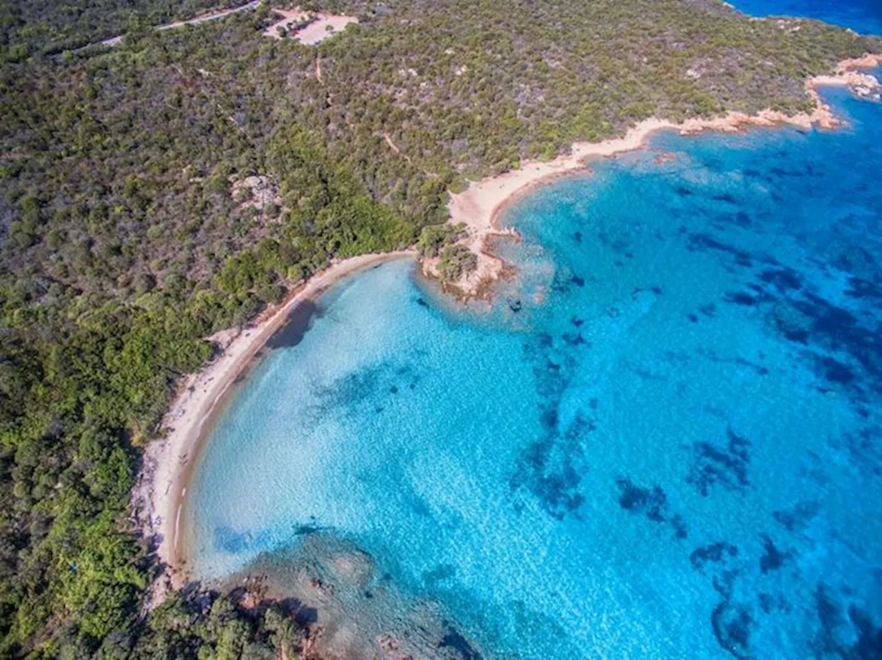 Primo test estivo per le spiagge a numero chiuso ad Arzachena