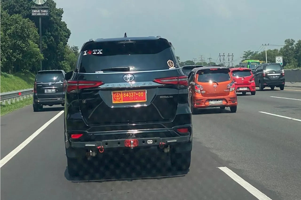 Viral Pengemudi Fortuner Pelat TNI Cekcok dengan Warga, Identitas Pemilik Mobil Terungkap