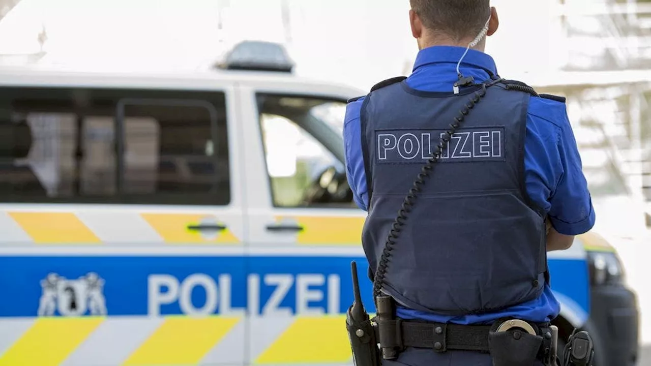 Polizei sucht Zeugen von E-Trotti-Unfall ++ 79-jähriger Pkw-Fahrer landet beinahe auf Gleisen ++ 19-jährige Motorradfahrerin bei Unfall verletzt