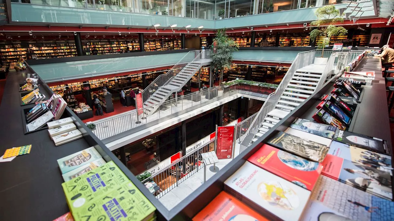 In Berliner Kulturkaufhaus: Unbekannte beschädigen Buch von jüdischem Autor Peyman Engel