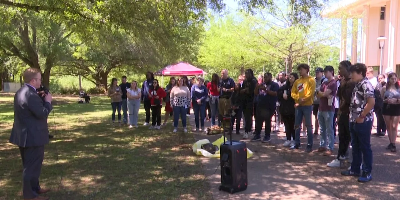 South Alabama students learn about the dangers of drunk driving with mock car crash event