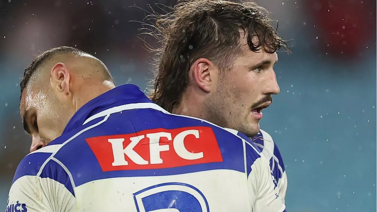 NRL LIVE: Bulldogs make late change in crunch clash against high-flying Storm