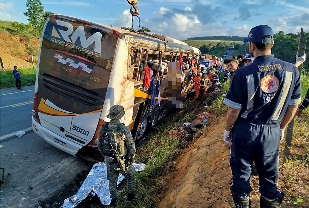 Oito dos 23 feridos em acidente de ônibus na BR-101 tiveram alta