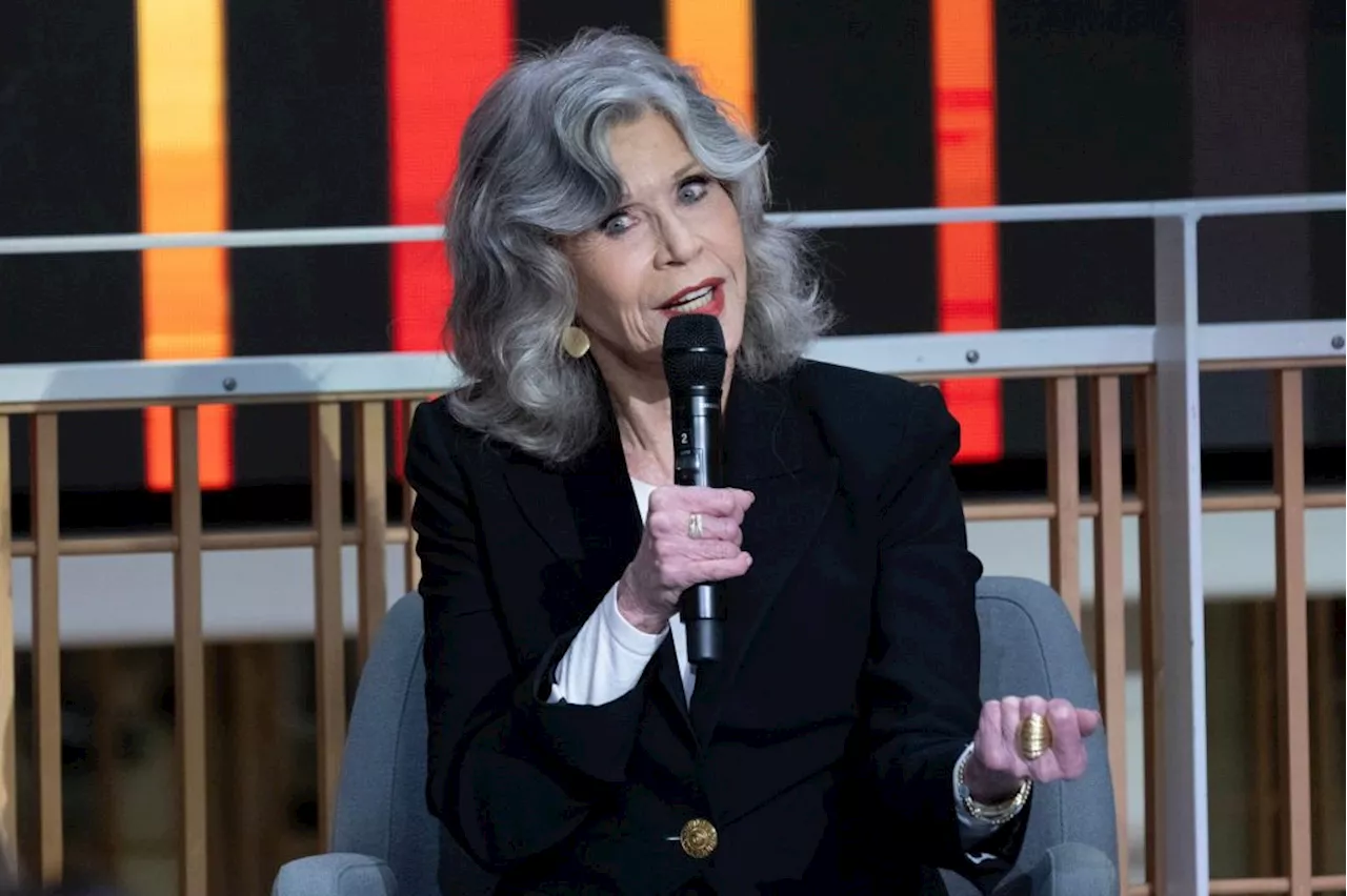 Jane Fonda brings her intensity and charm to USC Annenberg journalism school