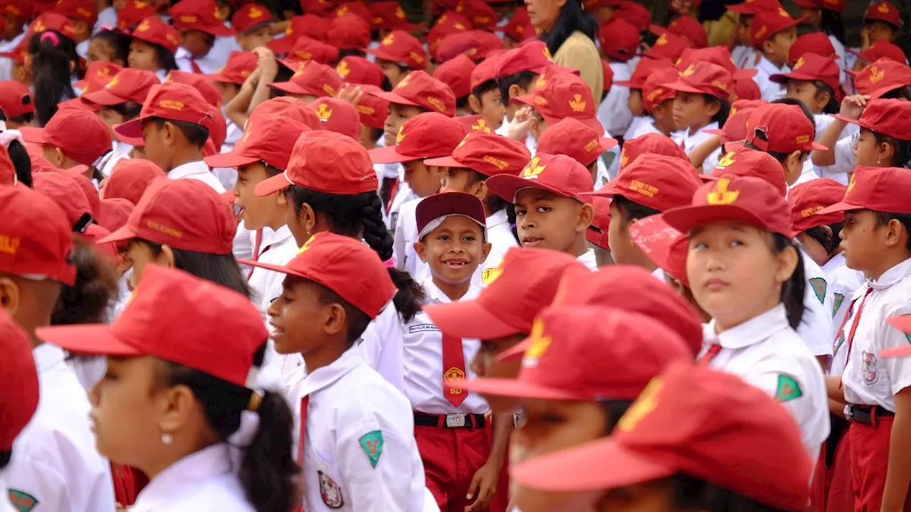 Seragam Sekolah Baru 2024: Ini Jenis, Warna, dan Jadwal Pemakaiannya