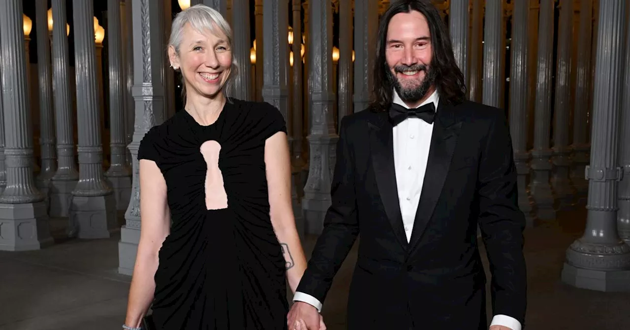 Keanu Reeves vit une histoire d'amour avec Alexandra Grant, une femme de son âge : une exception à Hollywood