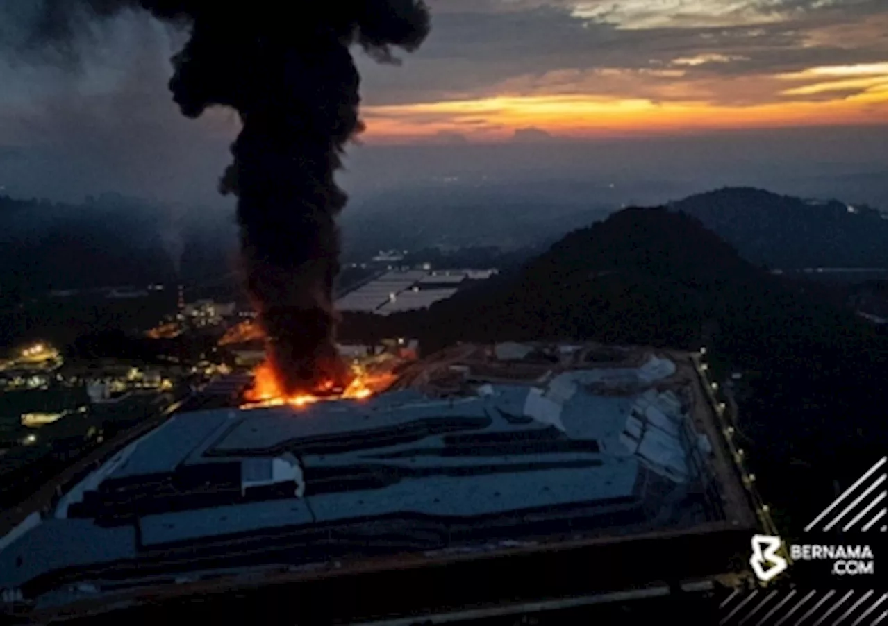 Fire ravages storage facility for scheduled chemical waste in Port Dickson