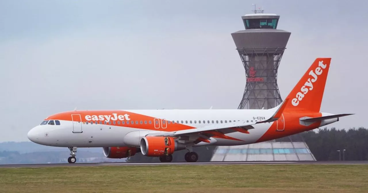 'Pothole' on airport runway leaves hundreds of passengers stranded