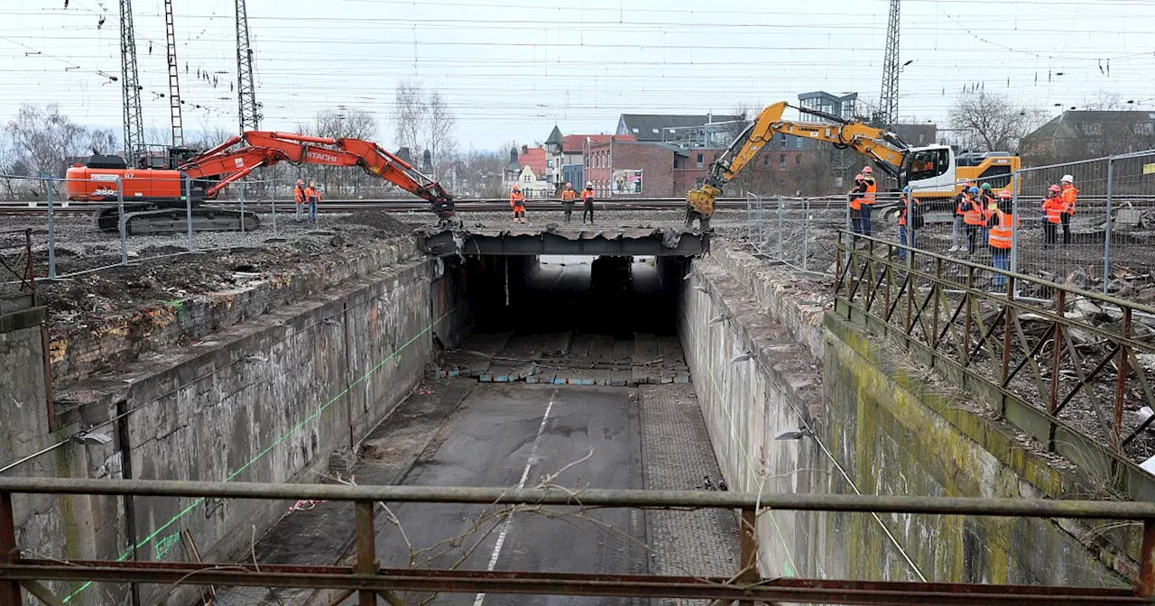 Deutsche Bahn erneuert Eisenbahnbrücke in Herford