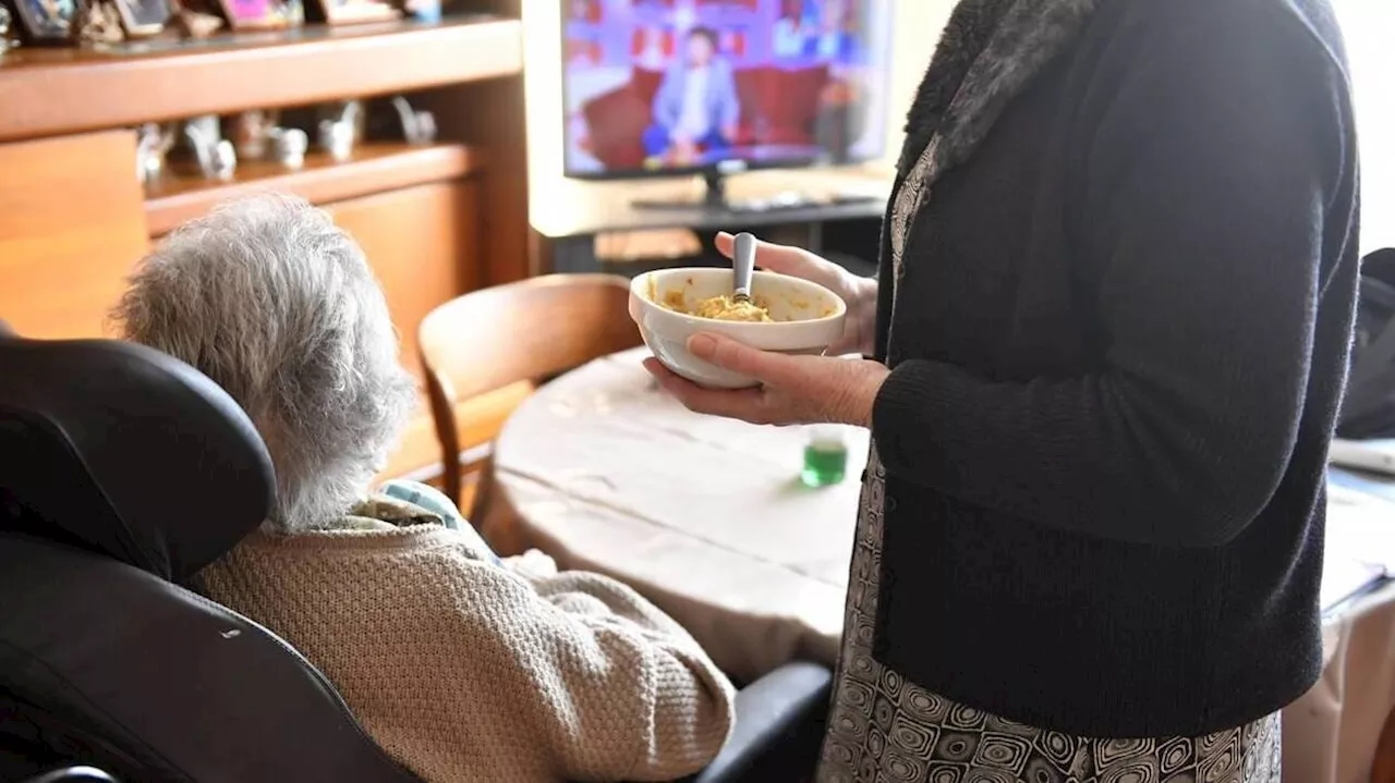 La livraison de repas pourrait devenir « la première activité des facteurs » selon La Poste