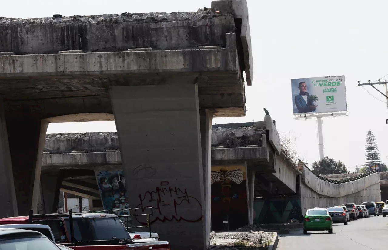 Retraso en la rehabilitación del puente de Avenida Constituyentes