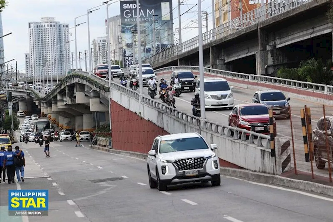 Modified work schedule for Metro Manila local government offices deferred by two weeks