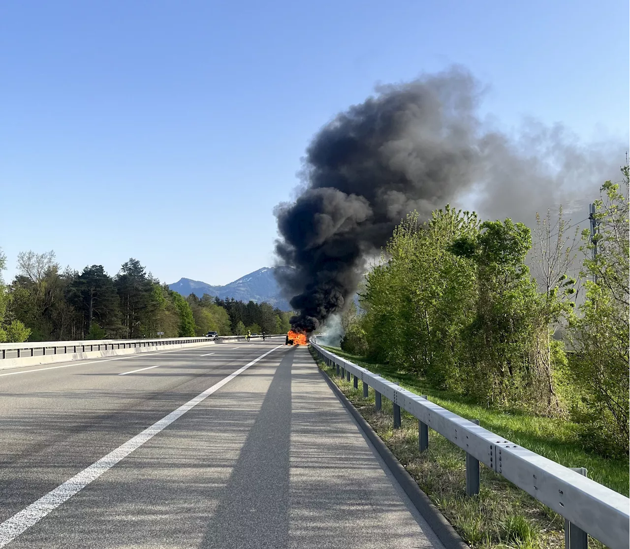 Autobrand auf der A13 in Richtung St.Margrethen