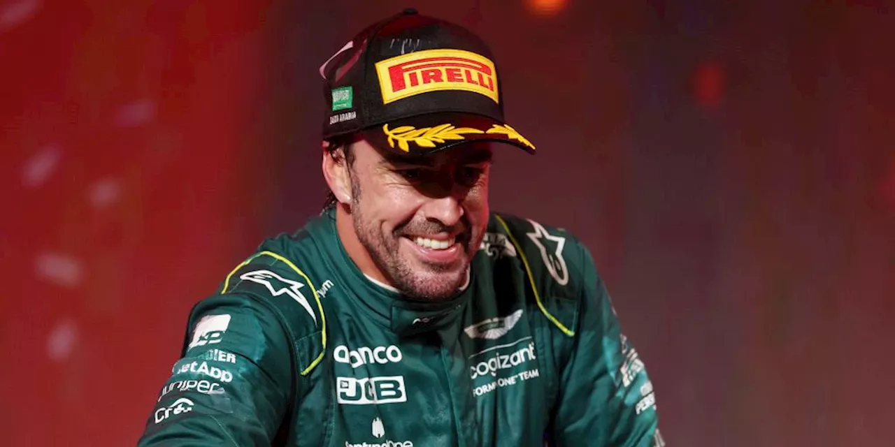 Fernando Alonso to Stay With Aston Martin Through 2026 Season