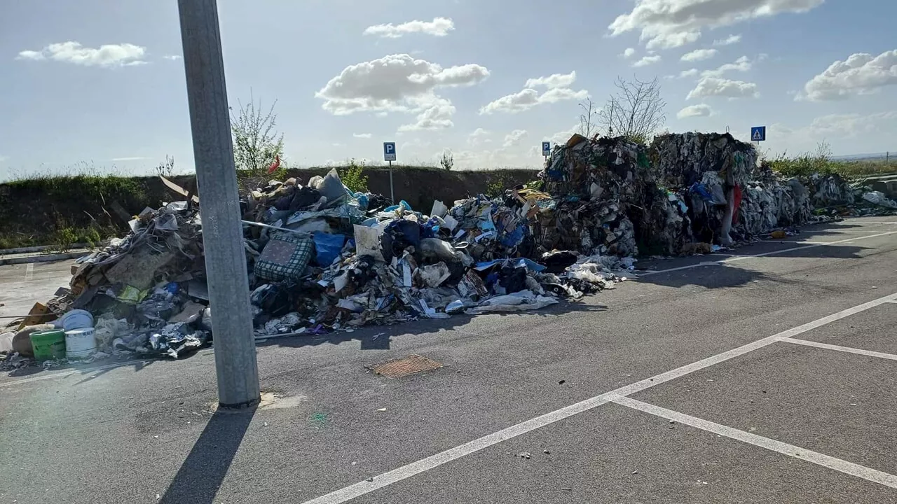 Ponte di Nona, via alla bonifica della maxi discarica alle porte del parco archeologico