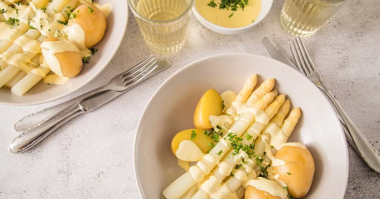 Spargel-Restaurants bieten eine Vielzahl von Gerichten mit Spargel an