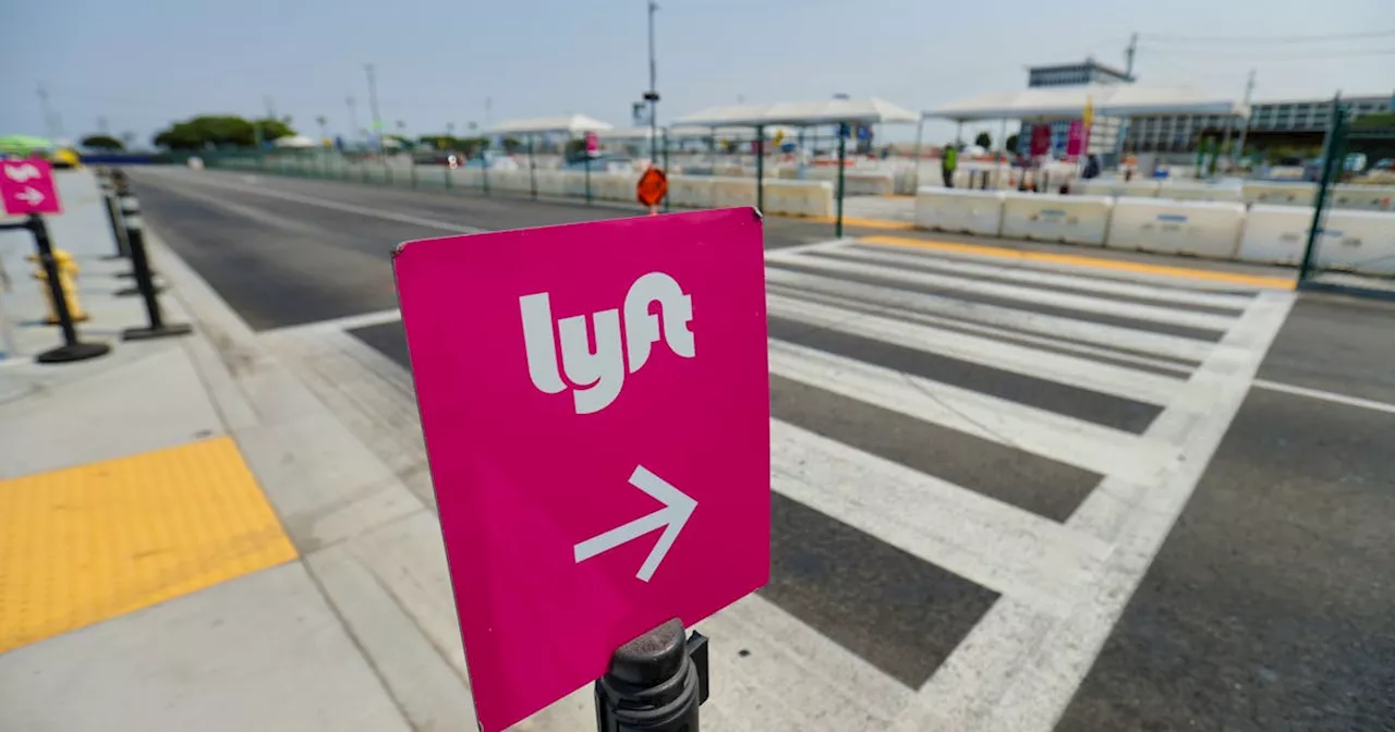 Uber and Lyft delay their plans to leave Minneapolis